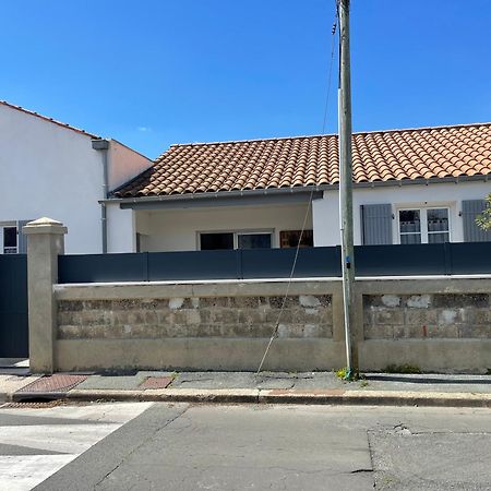 Maison Chaleureuse Avec Terrasse Privative Proche De La Gare Et Du Centre-Ville 로슈포르 외부 사진