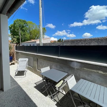 Maison Chaleureuse Avec Terrasse Privative Proche De La Gare Et Du Centre-Ville 로슈포르 외부 사진