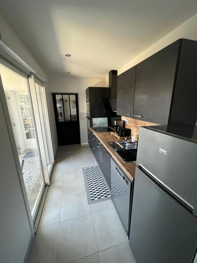 Maison Chaleureuse Avec Terrasse Privative Proche De La Gare Et Du Centre-Ville 로슈포르 외부 사진