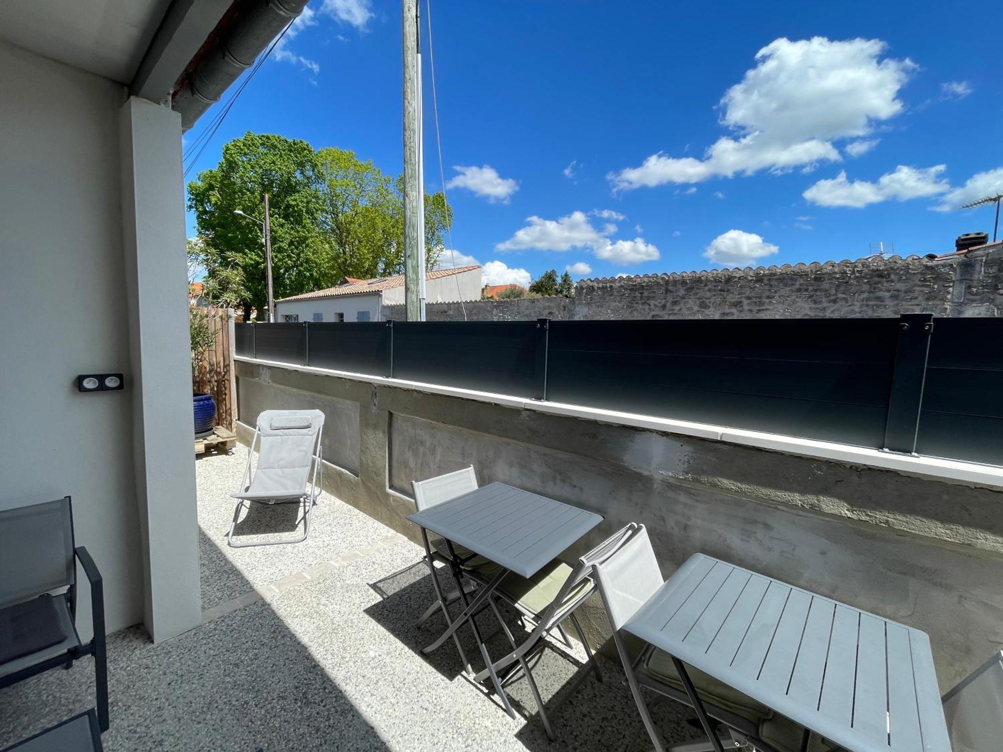 Maison Chaleureuse Avec Terrasse Privative Proche De La Gare Et Du Centre-Ville 로슈포르 외부 사진